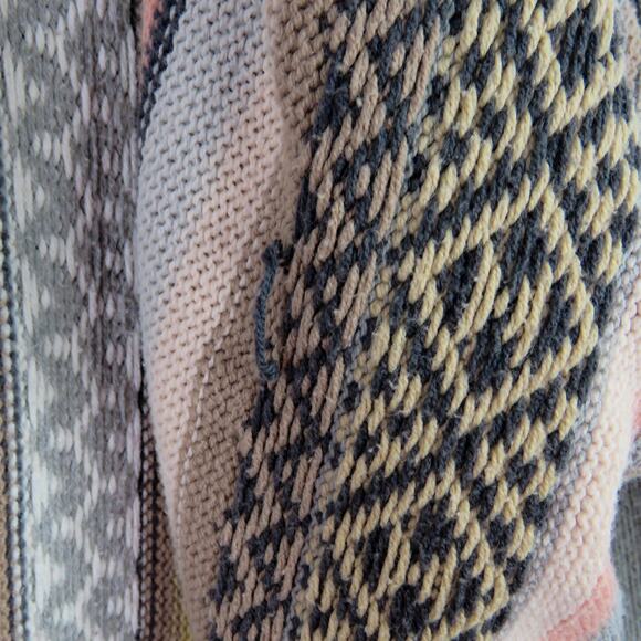 Cabi Fair Isle Poncho Sweater Pink Gray Knit Oversized Slouchy Sweater XS - Picture 3 of 8